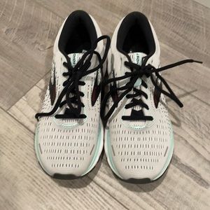 LIKE NEW Brooks Ghost 13 Running Shoes